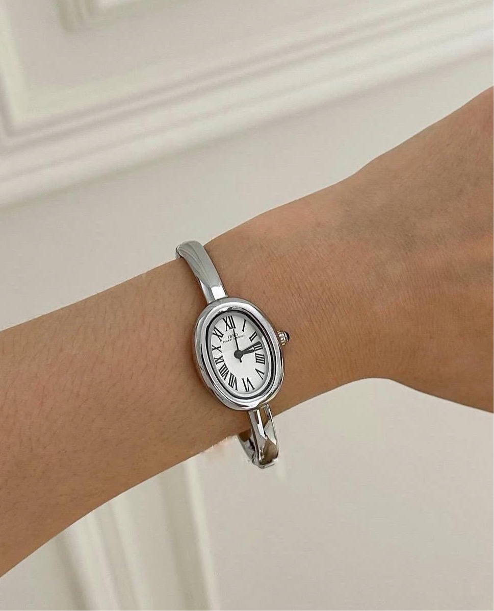 Gold bangle watch watch | Vintage inspired