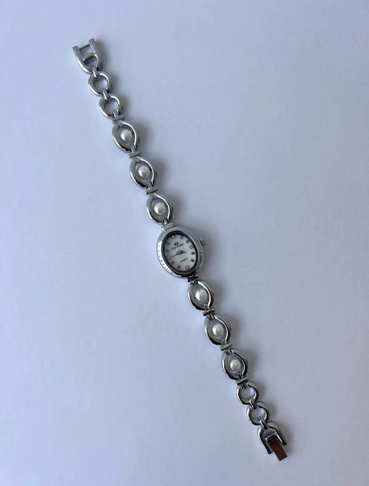 Montre vintage en argent délicat, montre femme - montre perle
