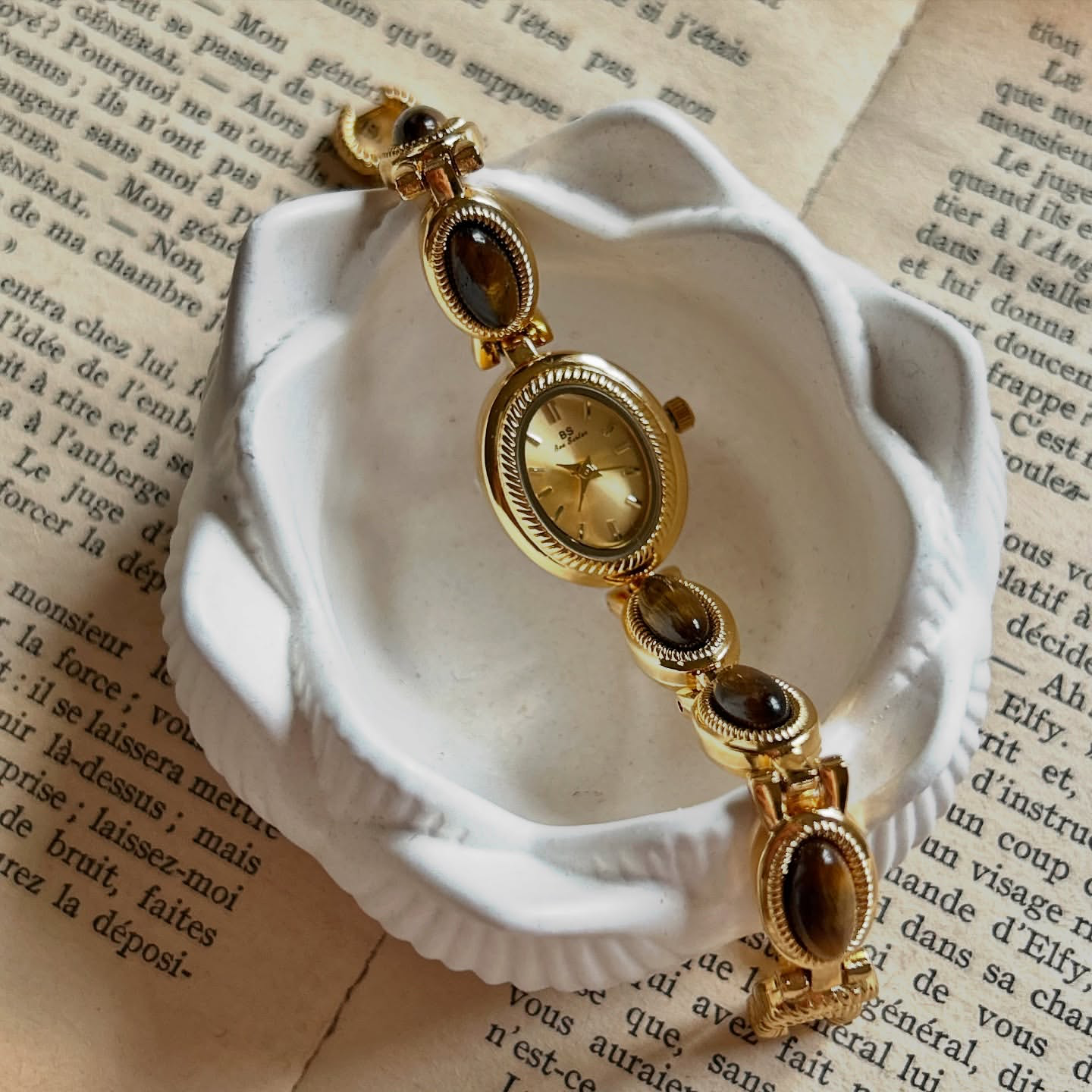 Gold old money tiger eyes brown watch | vintage inspired