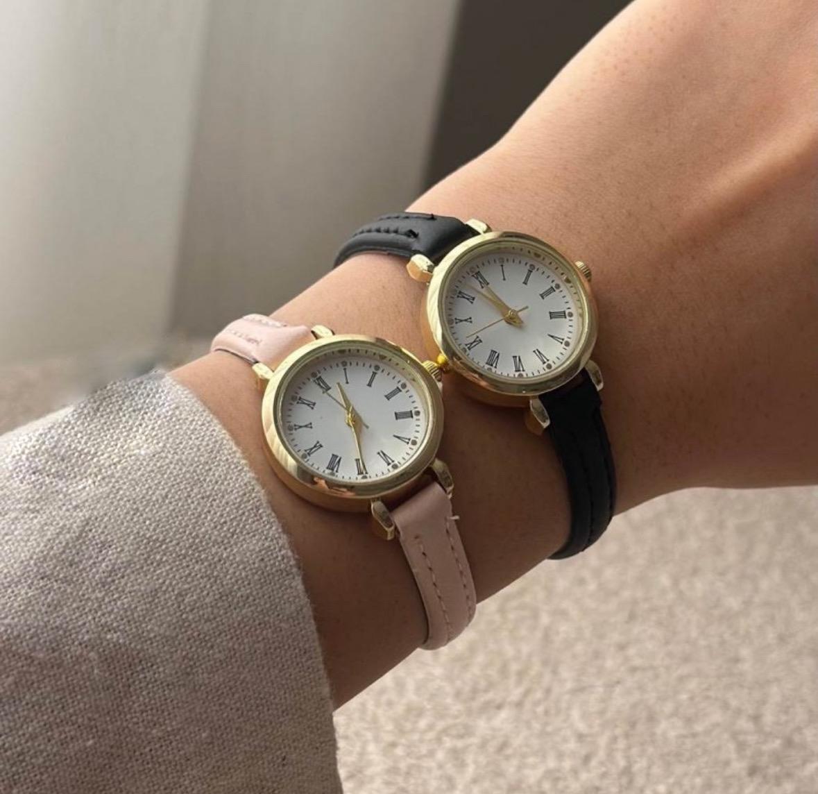 Montre femme vintage en cuir doré, montre vintage délicate, montre vintage en cuir doré