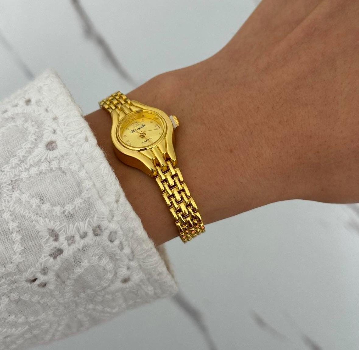 Vintage Gold Watch minimalist