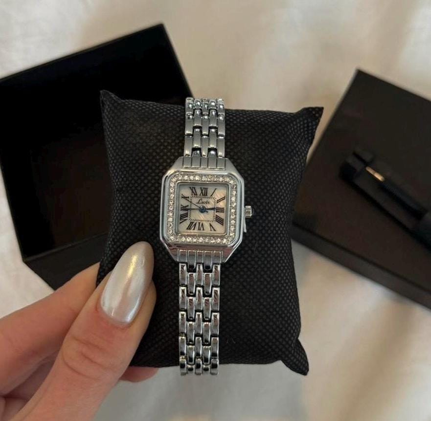 Montre vintage en argent délicat, montre femme - montre classique, montre style panthère