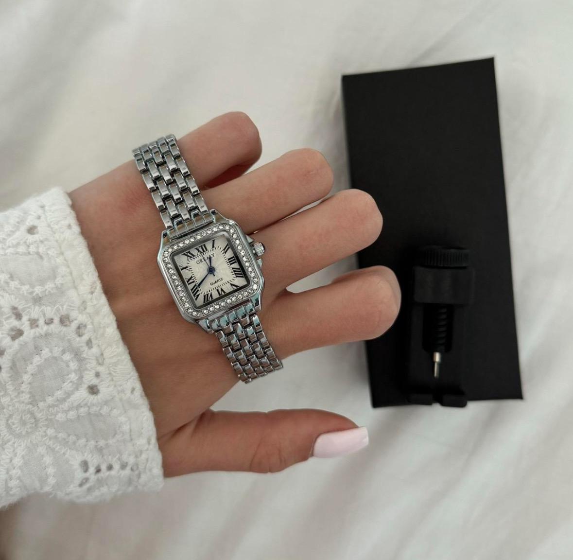 Montre vintage, montre délicate, montre en or pour femme