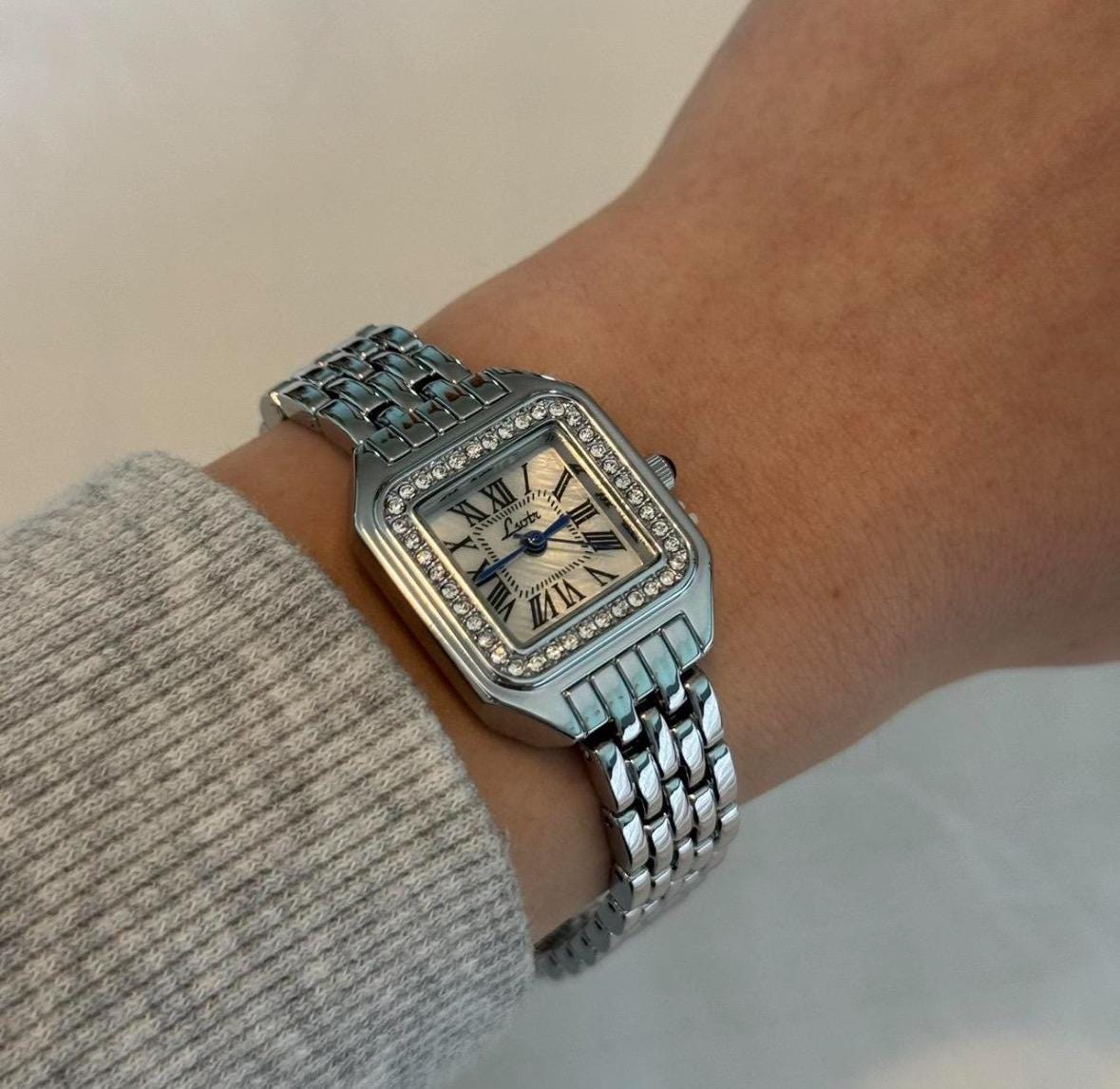 Montre vintage en argent délicat, montre femme - montre classique, montre style panthère