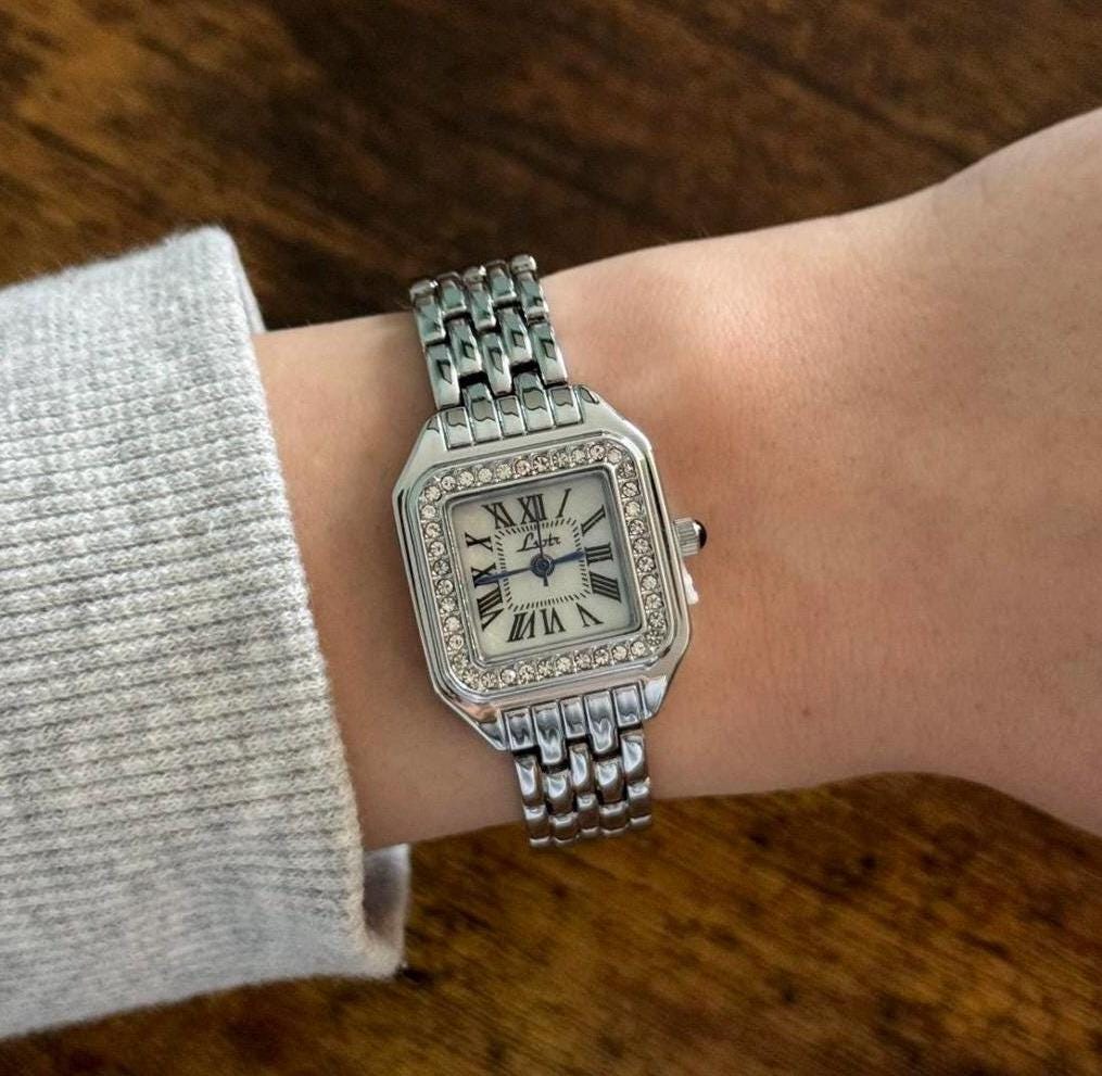 Montre vintage en argent délicat, montre femme - montre classique, montre style panthère