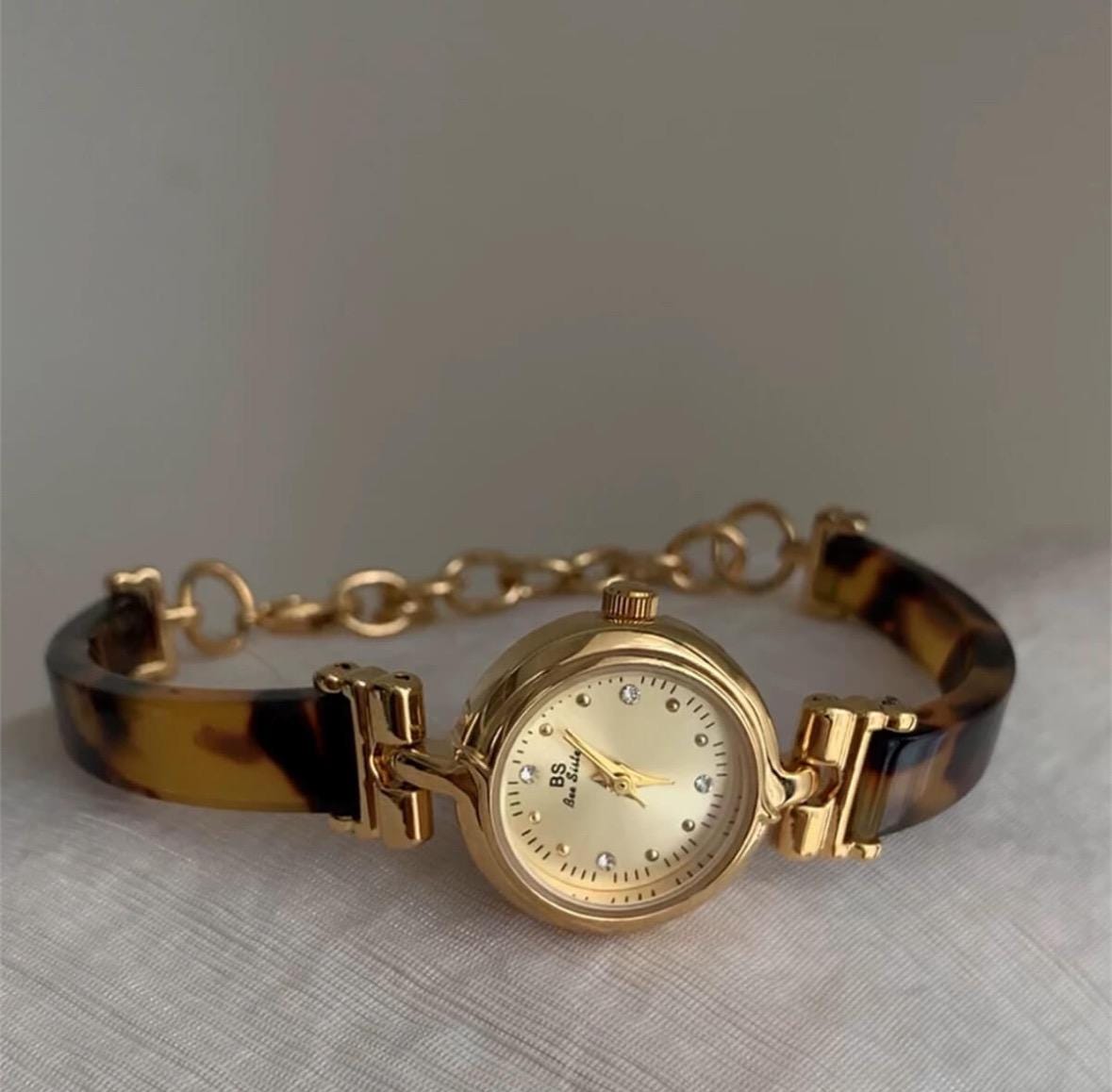 vintage gold watch,dainty watch,resin brown watch,old money watch