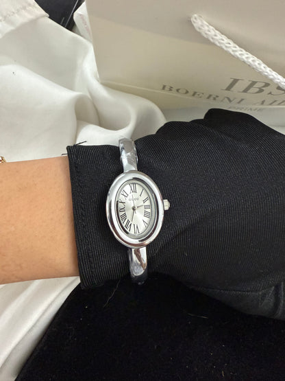 Gold bangle watch watch | Vintage inspired - PrettyCuteWrist