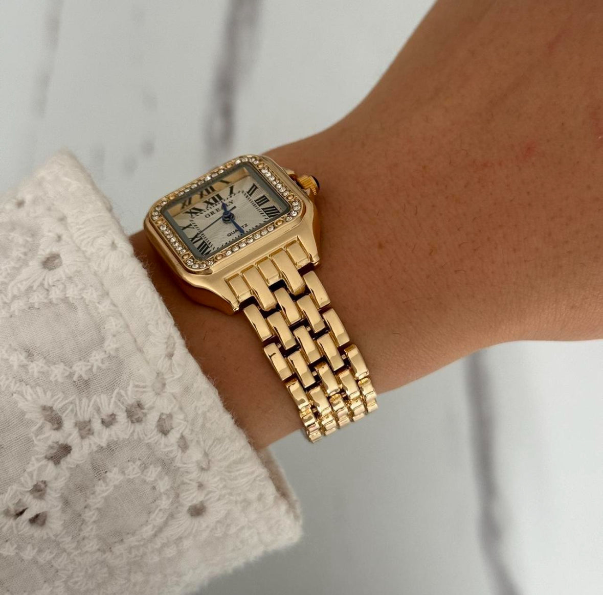 Montre vintage, montre délicate, montre en or pour femme