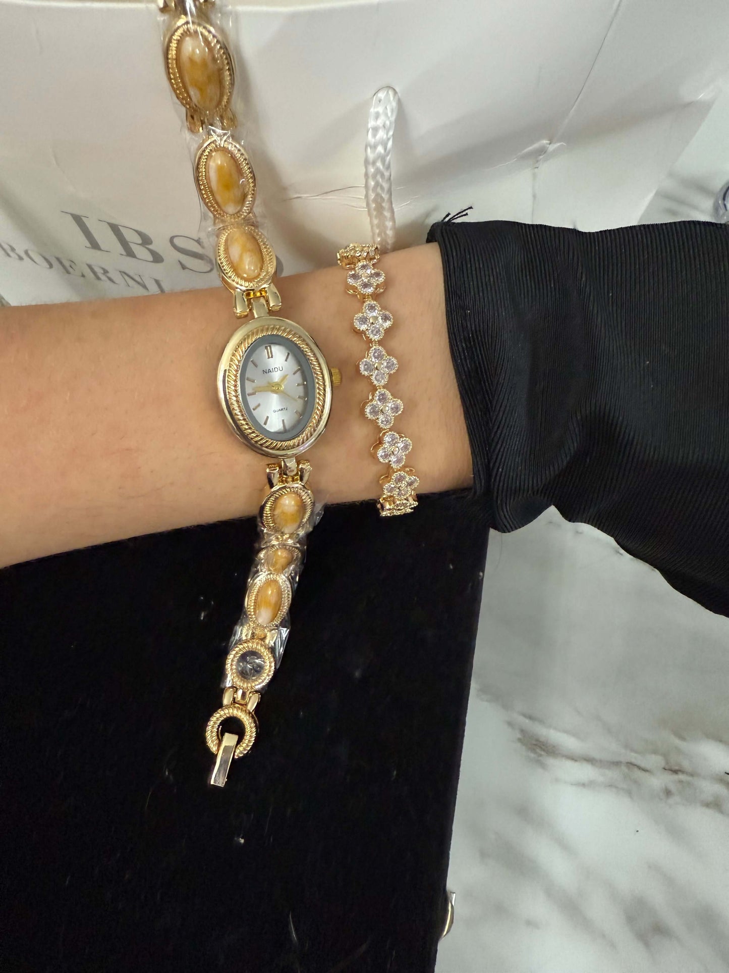Old money gold gemstome watch | Vintage inspired - PrettyCuteWrist