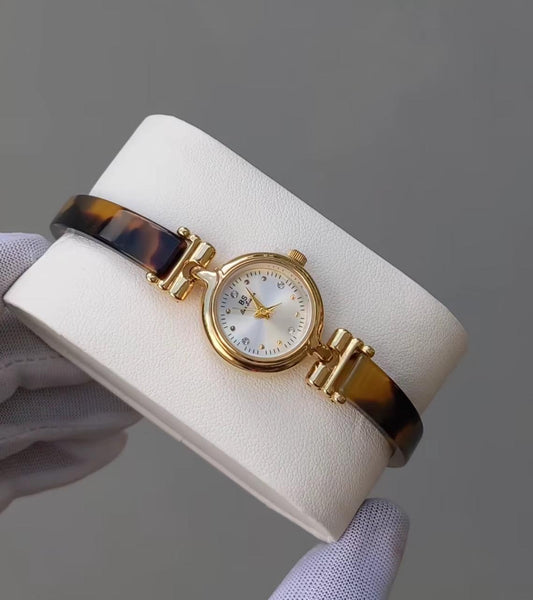 vintage gold watch,dainty watch,resin brown watch,old money watch