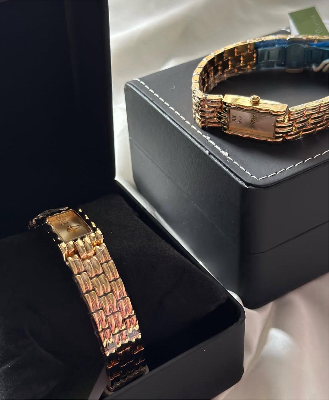 Gold women rectangle Vintage watch