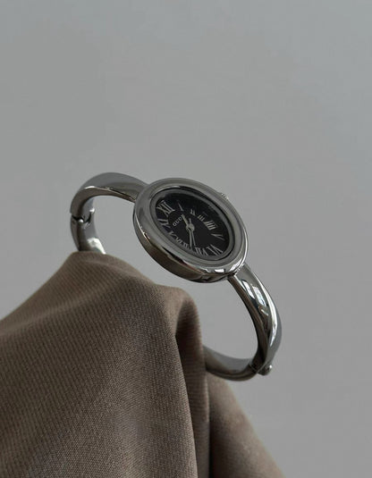 Gold bangle watch watch | Vintage inspired