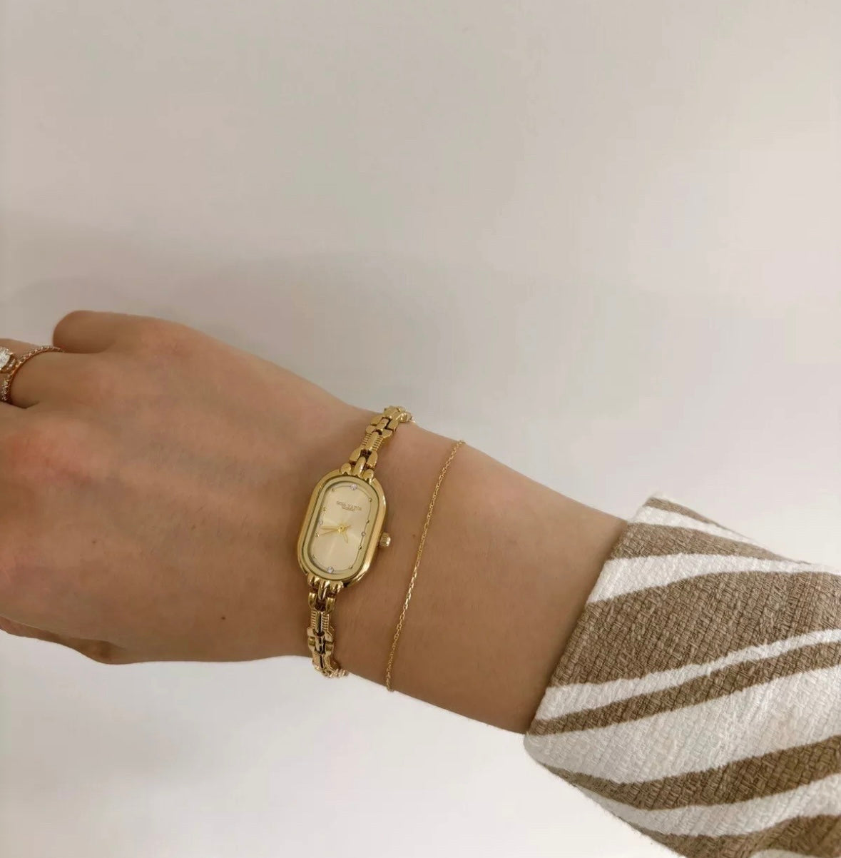 Vintage women old money gemstone watch