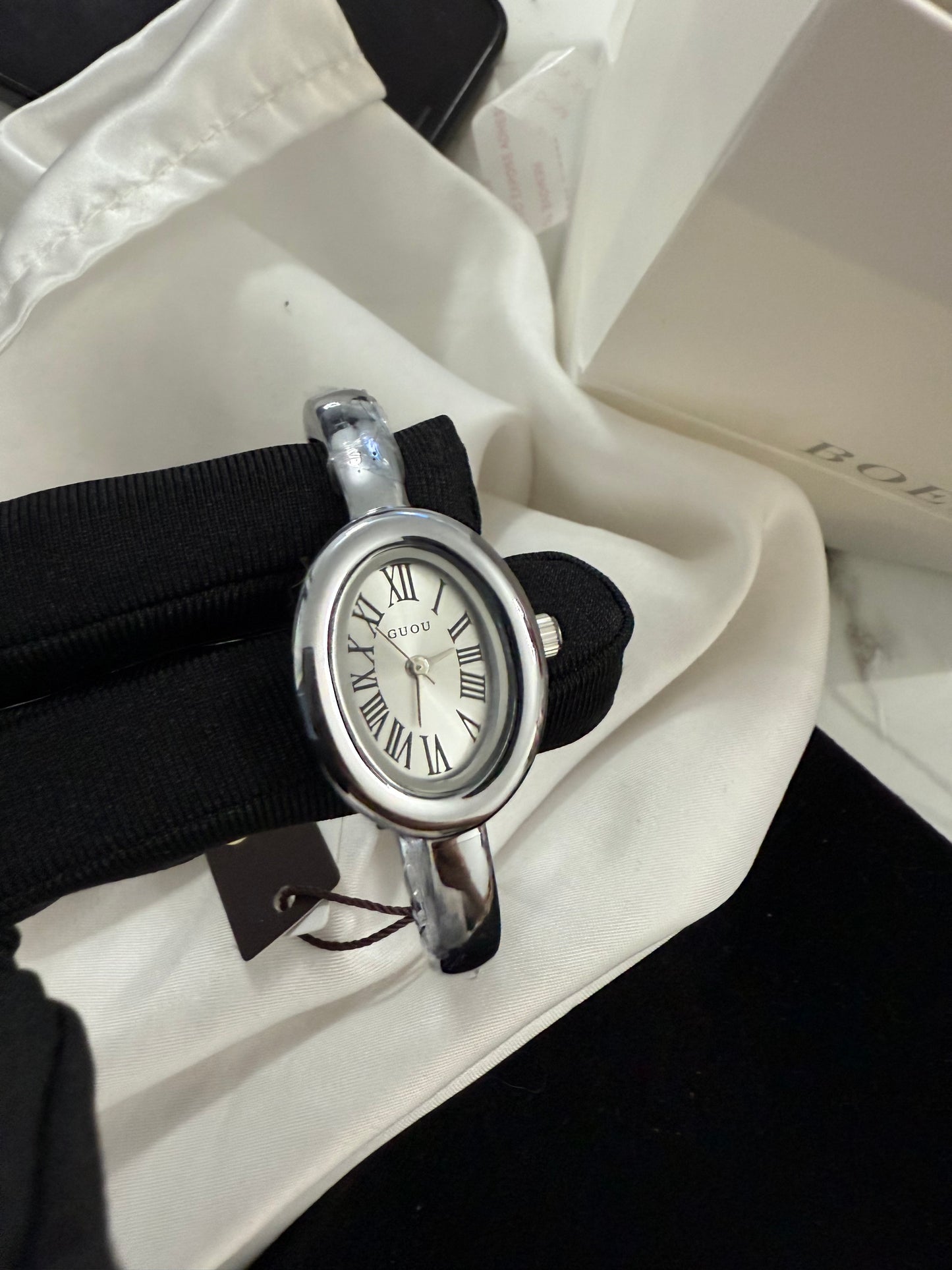 Gold bangle watch watch | Vintage inspired - PrettyCuteWrist