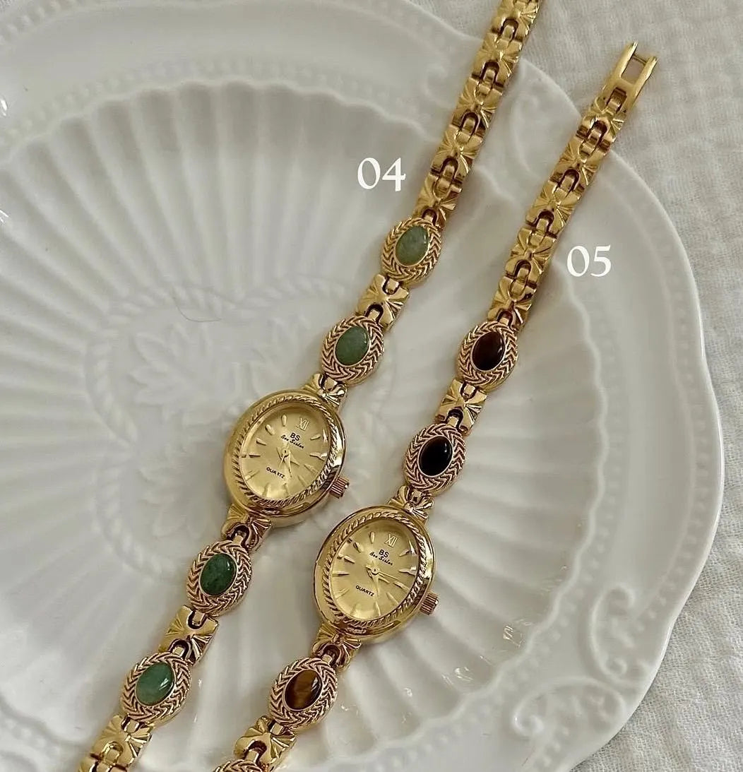 Montre vintage en or délicat, montre pour femme avec pierres précieuses