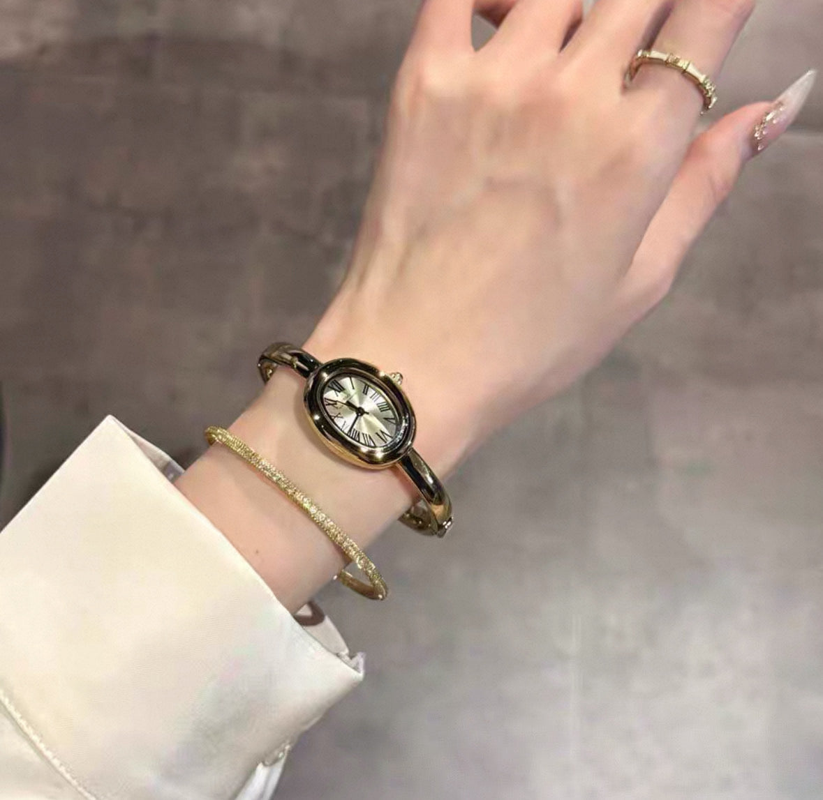 Gold bangle watch watch | Vintage inspired