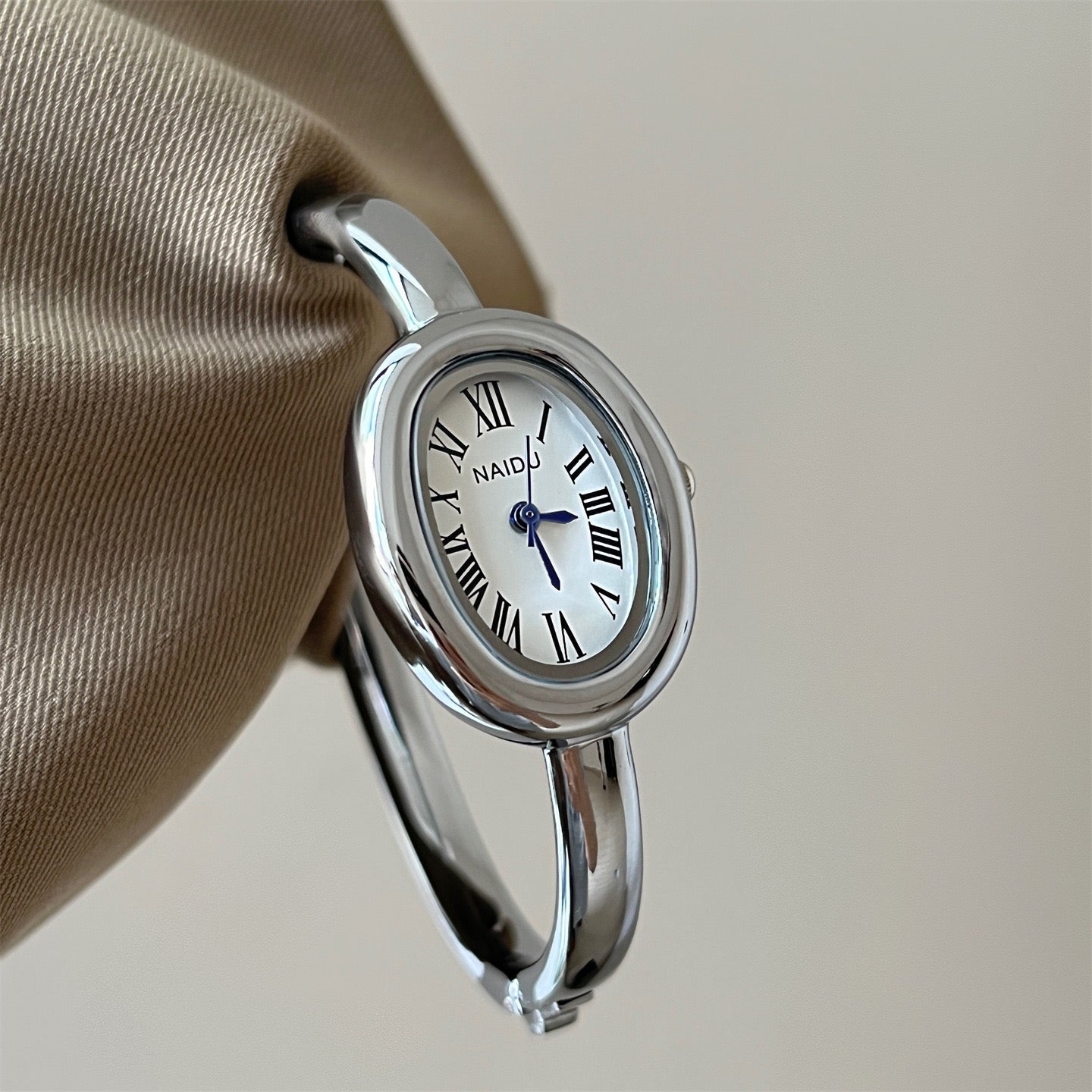 Gold bangle watch watch | Vintage inspired