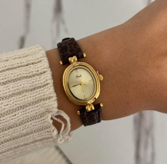 Montre vintage délicate, montre à bracelet en cuir, montre en or, montre à argent ancien
